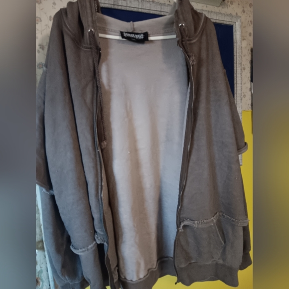 DOLLS KILL Heavy Weight Hoodie Jacket. Zipper Missing. XXL - Picture 6 of 9